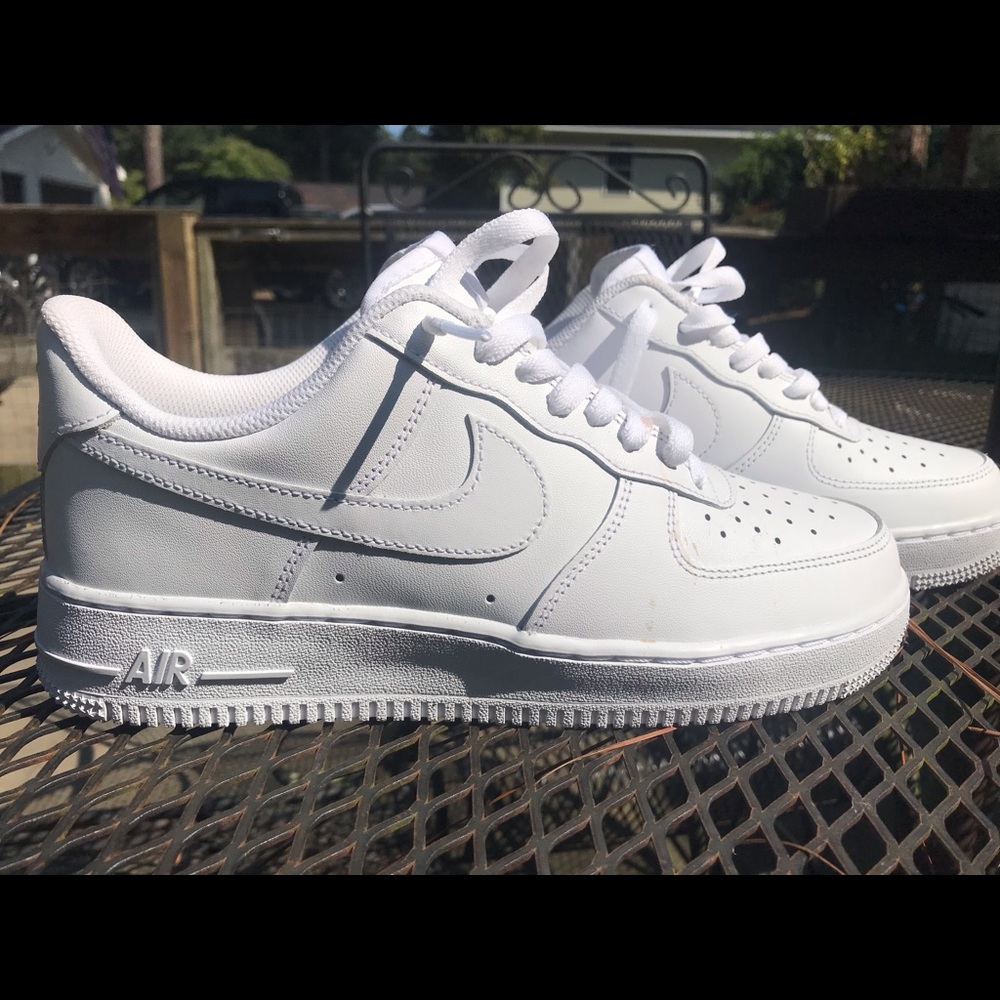 White Nike Air Force 1 size 8 men